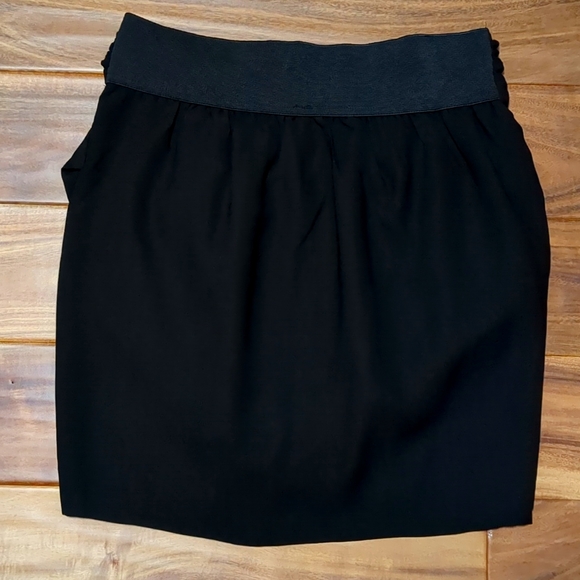 Vero Moda size small black mini skirt - Picture 2 of 3